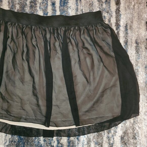 Maurices Black Lace Mini Skirt || sz3 || EUC - Picture 4 of 10